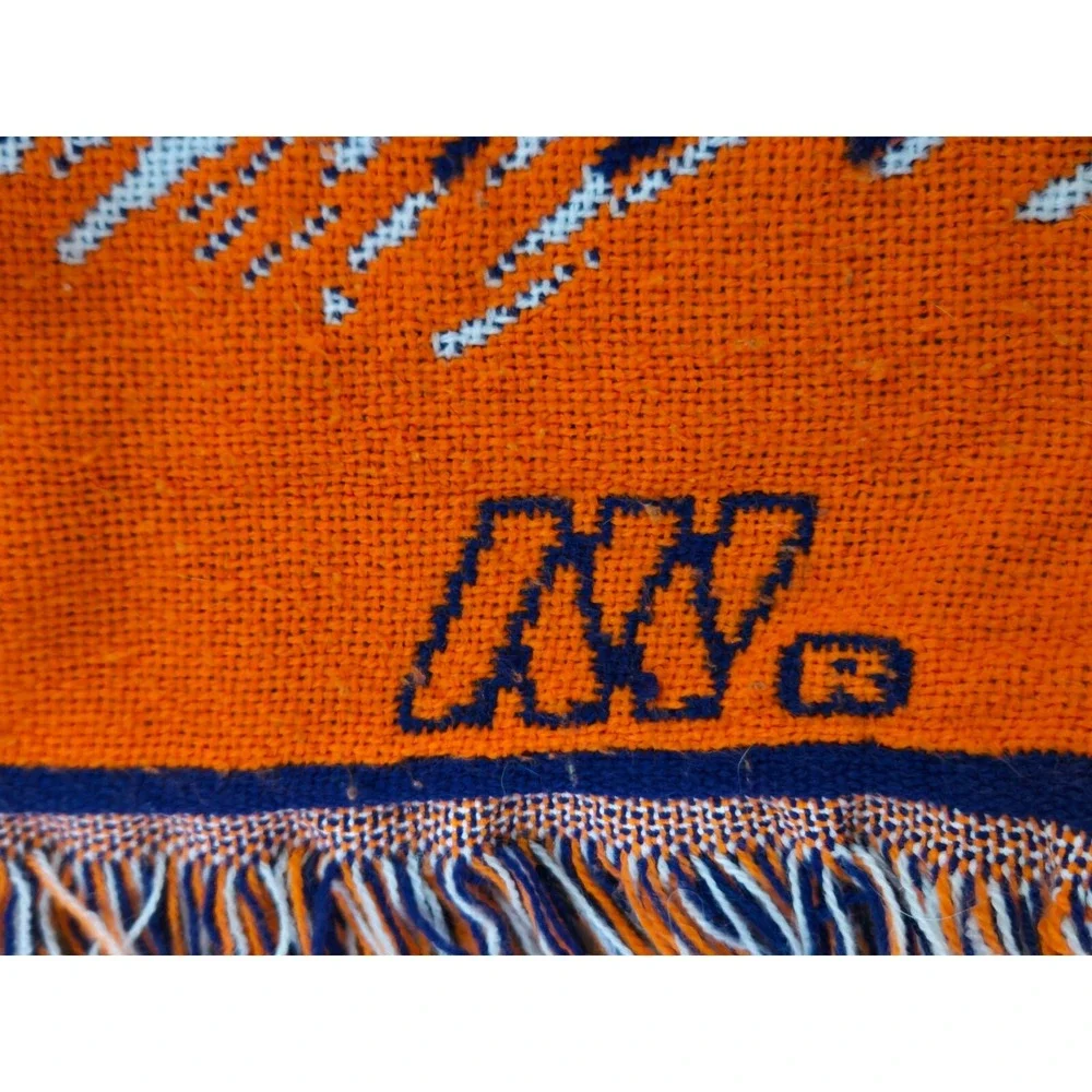 The Northwest Company Vintage Flordia Gators‎ Blanket Throw Sofa Orange Green